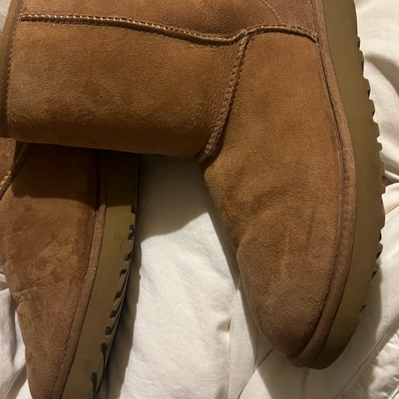 UGG Brown Classic tan Chestnut caramel Short warm comfy cabin Shearling Boots 9 - Picture 4 of 16